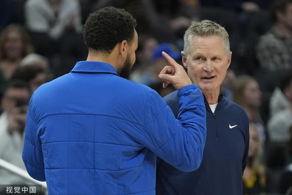 吸引着来自 吸引着来自