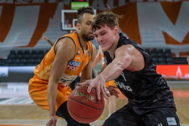 强调平衡 强调平衡