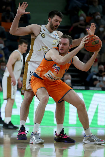 未来路在何 未来路在何